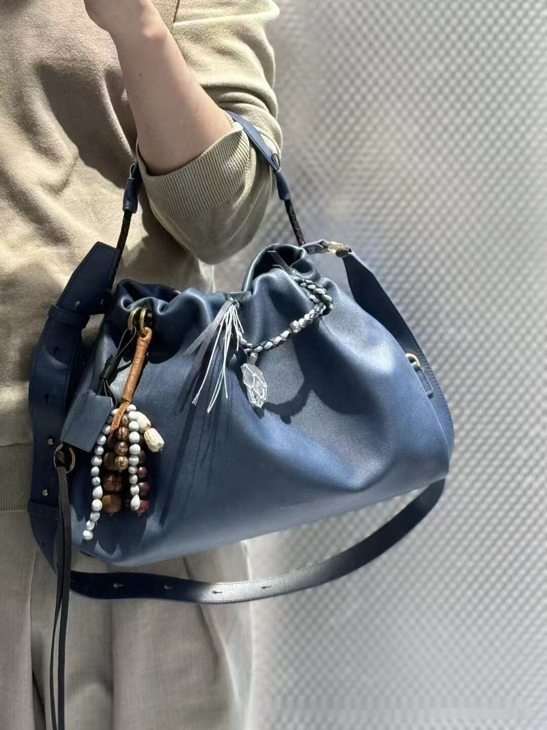 Elegant Large-Capacity Tote Bag for Women