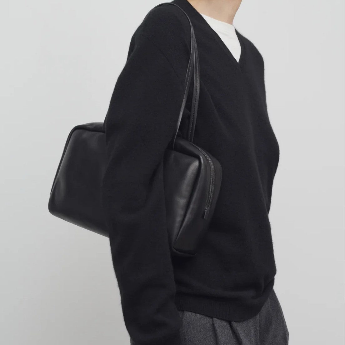 Sacoche polyvalente pour les trajets quotidiens, grande capacité, bandoulière en cuir de vachette.