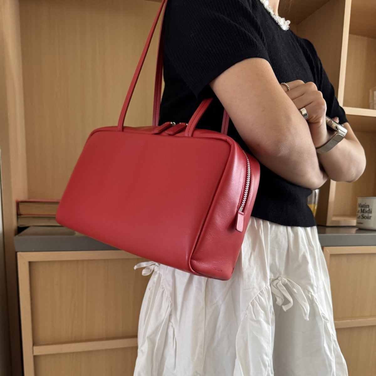 Sacoche polyvalente pour les trajets quotidiens, grande capacité, bandoulière en cuir de vachette.