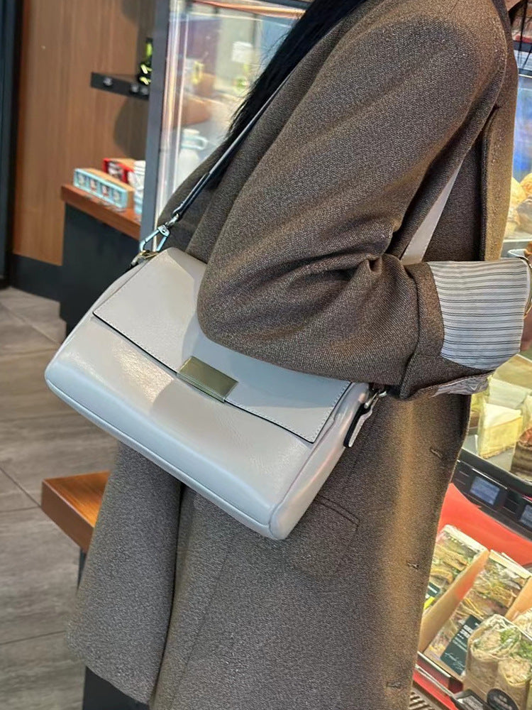 Sac bandoulière en cuir de vachette First Layer pour femme