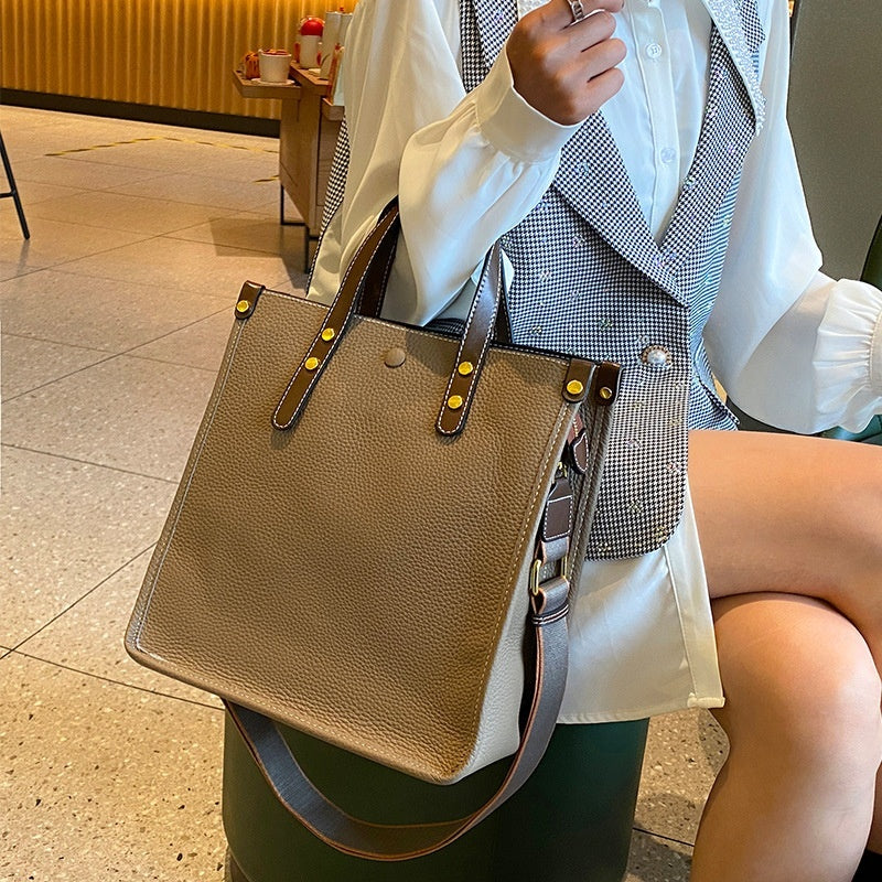 Everyday Leather Tote – Big on Space, Big on Style