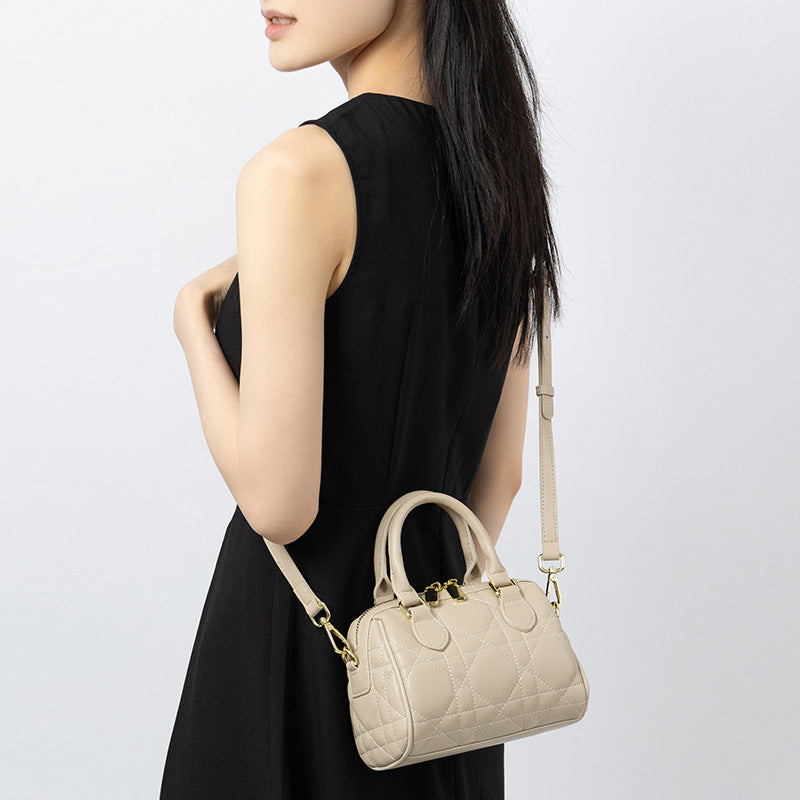 Sac bandoulière Boston en cuir véritable à motif losanges