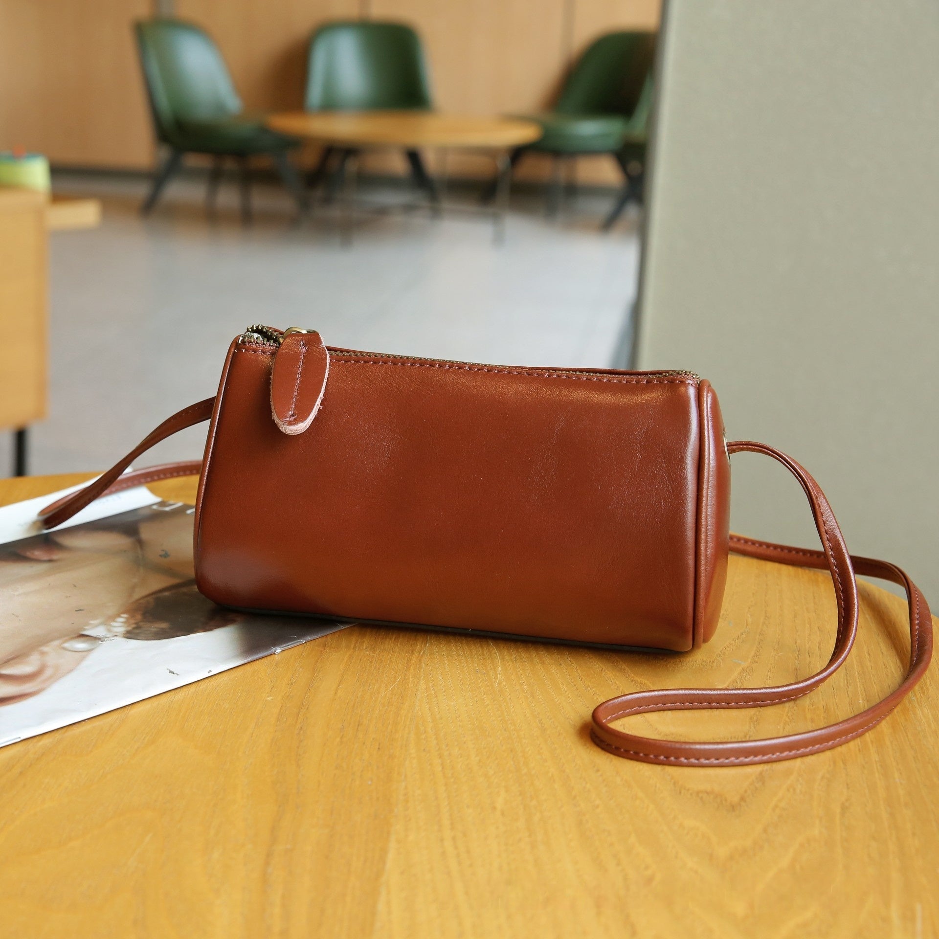 Women’s Fashionable Cylindrical Crossbody Bag