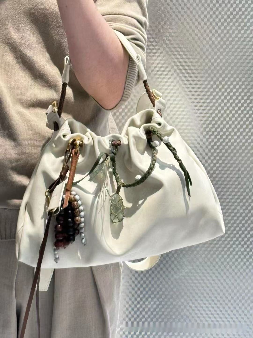 Elegant Large-Capacity Tote Bag for Women